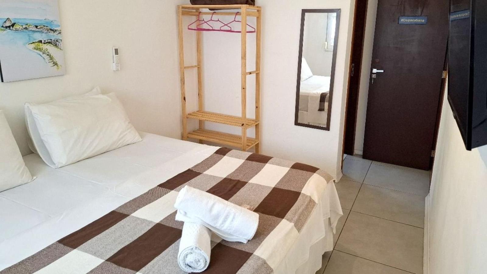 Fullano _ Entre Copacabana E Ipanema - Privativas Confortaveis! Apartamento